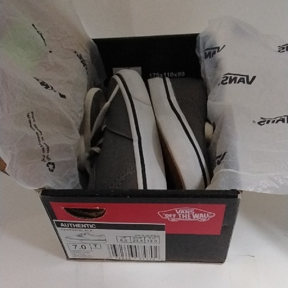 Vans Kids Sneakers in Gray and White